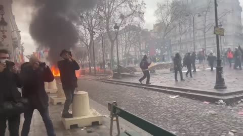 Paris being culturally enriched this Christmas Eve.