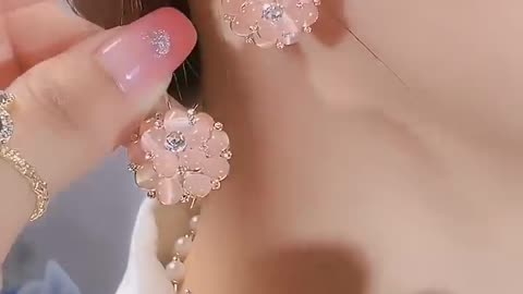 Beautiful 😍 Elegant Earrings ❤️