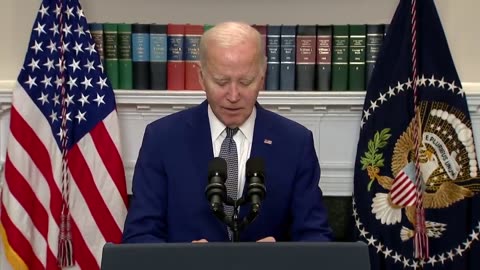 "....Anyway" - Biden Completely FREEZES, Loses Train of Thought