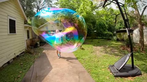 Beautiful Giant Bubbles