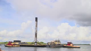 SpaceX Booster B1062 arrives