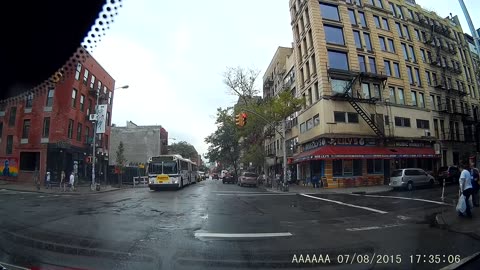 iPhone Bicycle Thief in NYC Caught on Dashcam with Citibike Hero in Pursuit