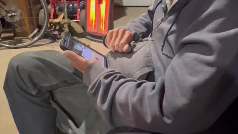 77 Year Old Man Gets A Smart Phone, Listens To Jimi Hendrix Voodoo Child