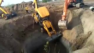 Jcb machine accident