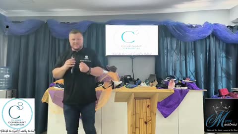 These boots were made for walking, Pastors Riaan EN Charissa Maree
