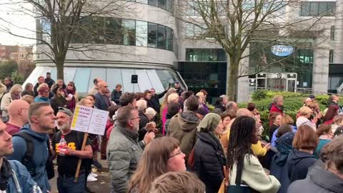 Belgium: Protests outside Pfizer officers Oct. 16, 2021