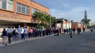 Ya se empiezan a ver filas en las entradas de los diferentes puestos