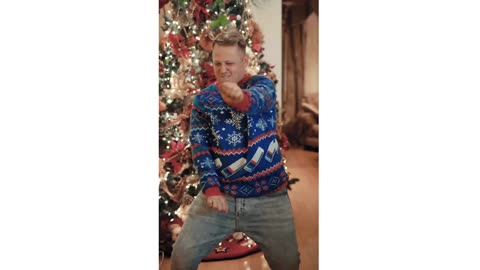 Funny video of a man's dance on Christmas occasion.