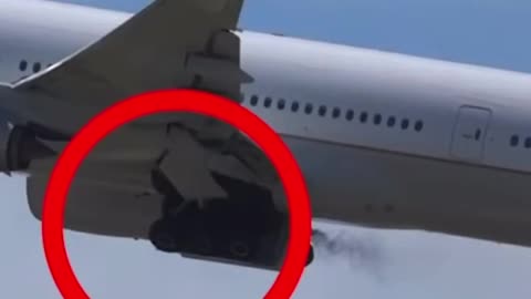 Another Boeing Failure: United Airlines 777 Takes Off With Massive Fuel Leak