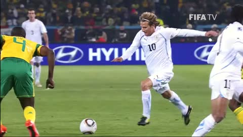 The legendary hairband of Diego Forlan