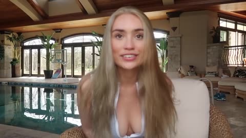 Hairdresser Reacts To Hair Bleach Fails