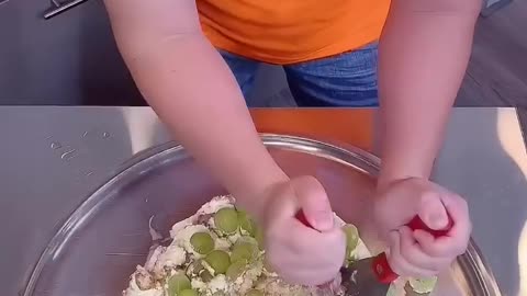 Ice cream challenge！Cake vs fruit ice cream