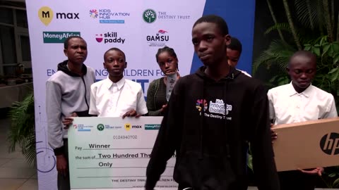 Nigerian children build smart compost system