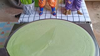 Ready for a Tasty Adventure? Discover this Lime Green Thai Crêpe!