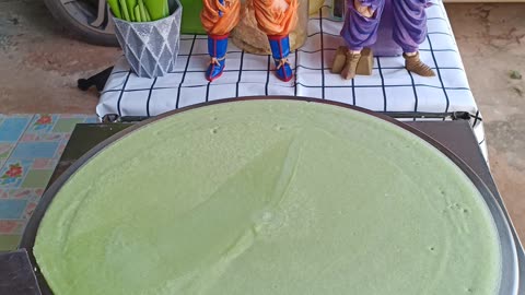 Ready for a Tasty Adventure? Discover this Lime Green Thai Crêpe!
