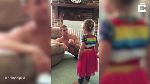 Genius Dad uses this awesome trick to stop his child from crying