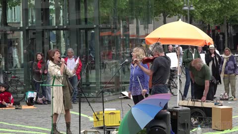 DSDG Mahnwache für den Erhalt der Grundrechte auch in Krisenzeiten, Köln Heumarkt 10.05.2020