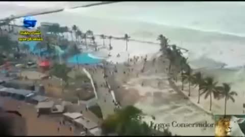 The biggest tsunamis ever recorded in videos .