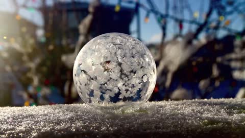 Mira cómo una burbuja se congela instantáneamente en tiempo real