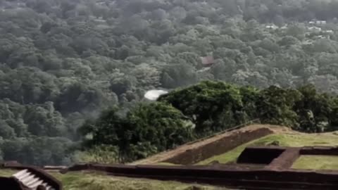 Rare UFO Sightings Over Sigiriya rock! Amazing UFO Video