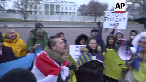 Protesters rally for Ukraine near White House