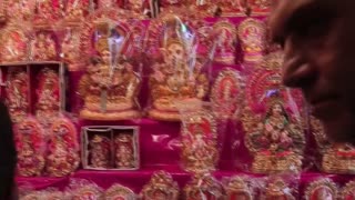 La India se cubre de luces para celebrar Diwali, el año nuevo hindú