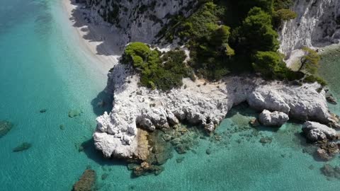 Watch the strangeness of the seashore in this area 🤯🌍😱