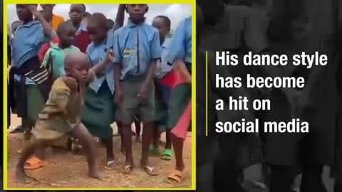 This kid&#39;s dance style has become viral on social media
