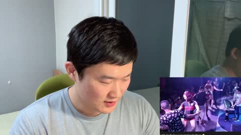 KOREAN reacting to PISEIRO Brasileiro