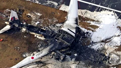 Wreckage cleared in Japan air crash probe