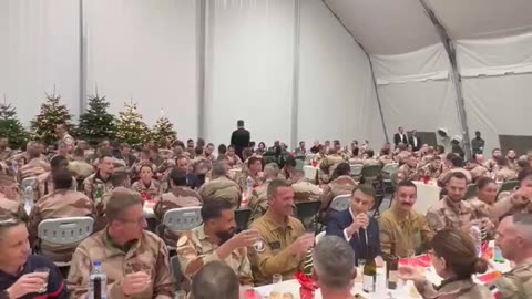 Macron shares 350 French soldiers dinner in Jordan
