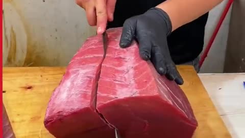 Tuna worth $10,000 😳