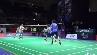 Amazing smash badminton