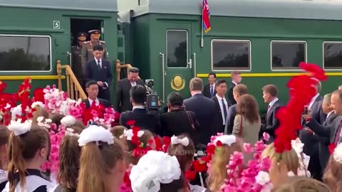 Russians welcome Kim Jong Un to Vladivostok