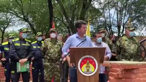 Rueda de prensa sobre atentado a Duque.