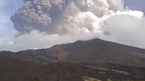 Italy Volcano: Etna eruption 10-23-2021