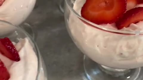 No Bake Keto Strawberry Cheesecake Cup With Recipe