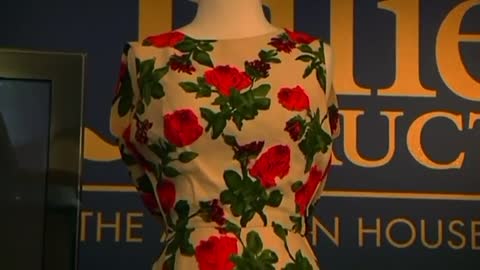 Marilyn Monroe dress, royal cakes up for auction