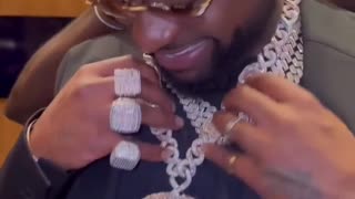 Davido buys news expensive icy chain in London @Nxstblog