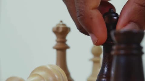 Mastering Strategic Silence: Timing Your Checkmate