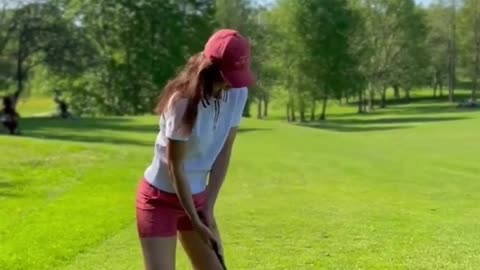 Golf play a girl