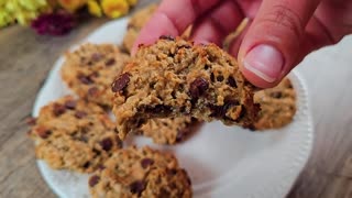 Easy and delicious oatmeal cookies in 5 minutes! Gluten free! no egg! No added sugar!