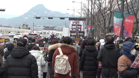 Gwanghwamun Rally Against Vaccine Pass - Father of four children from Gwangju, Gyeonggi-do.22.1.15.