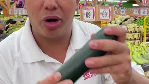 How do you pick a juicy cucumber