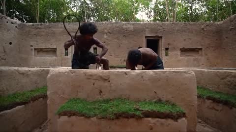 Two brothers build a house out of dirt, it's amazing
