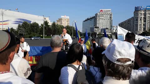 7 Iulie 2019 - Mihai Tîrnoveanu, protest în Piața Victoriei