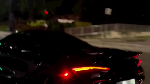 McLaren 720s Shooting massive flames