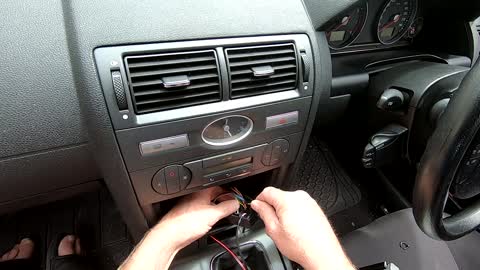 How to install Bluetooth module into a radio AUX input for under $10!