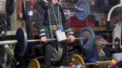 If Weight Lifting Were A Comedic Street Show
