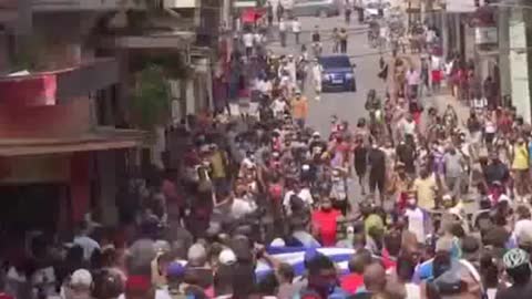 Cubans in the streets against the government